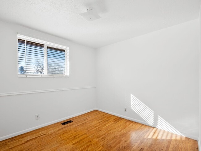 Building Photo - Beautiful home for rent!