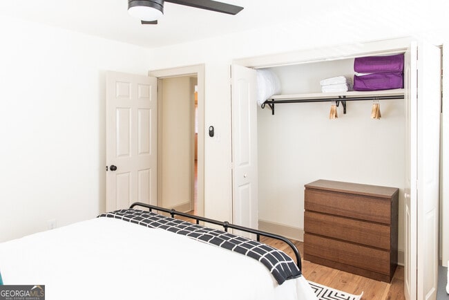 Building Photo - 907 White St SW