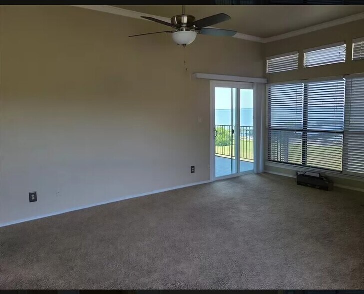 Building Photo - 267 Henry Chandler Dr