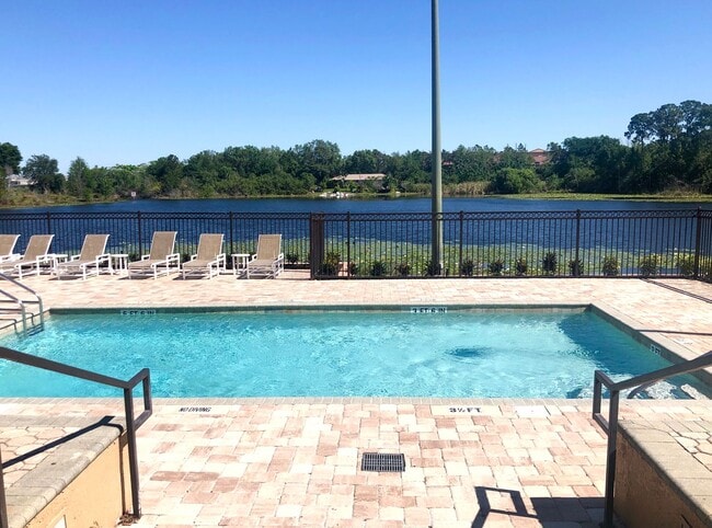 Building Photo - Charming 2/2 Spacious Condo with a Screened Balcony in the Highly Desired Dr. Phillips Area - Orl...