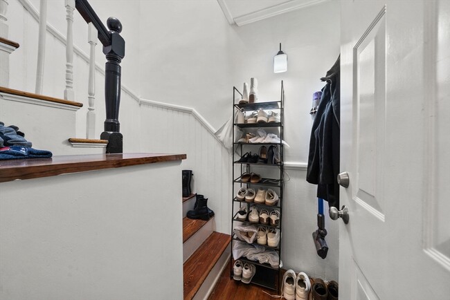 Building Photo - 293 W 2nd St