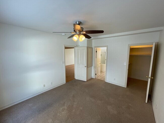 Building Photo - 430 Olive Street