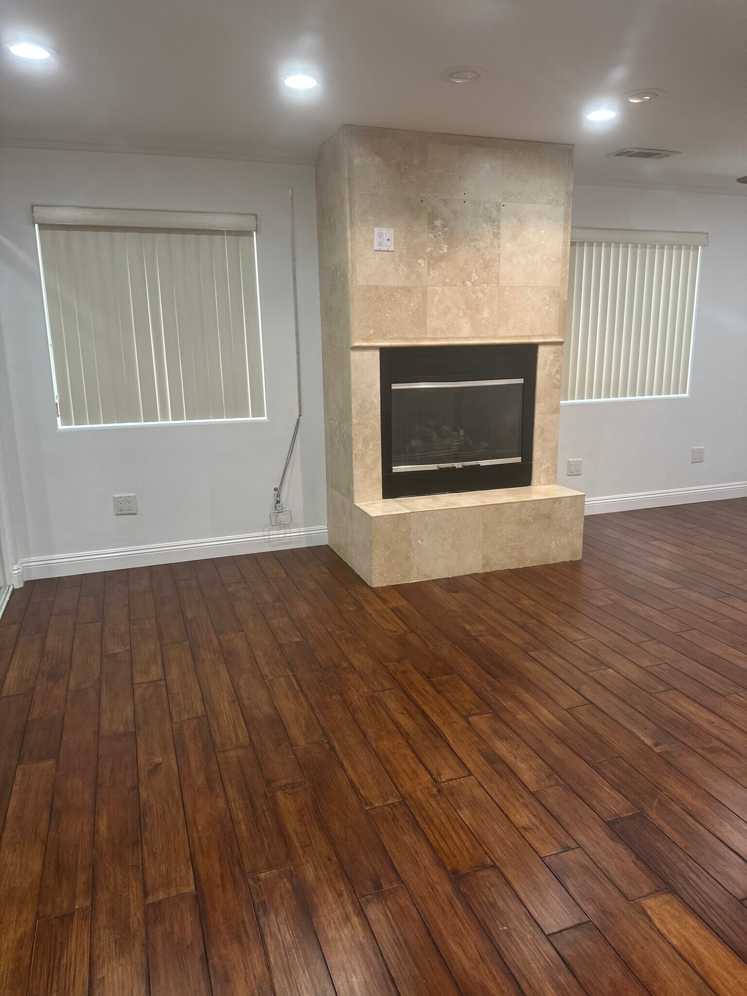 Building Photo - 2820 W 154th St