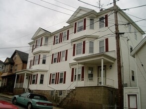Building Photo - 9 Lexington St