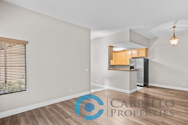 Building Photo - 3525 Grove St