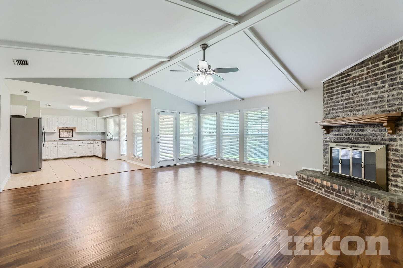 Building Photo - 2113 Tampico Dr