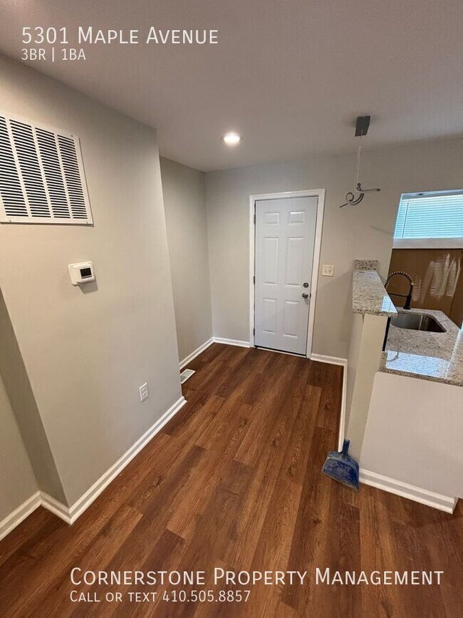 Building Photo - 5301 Maple Ave