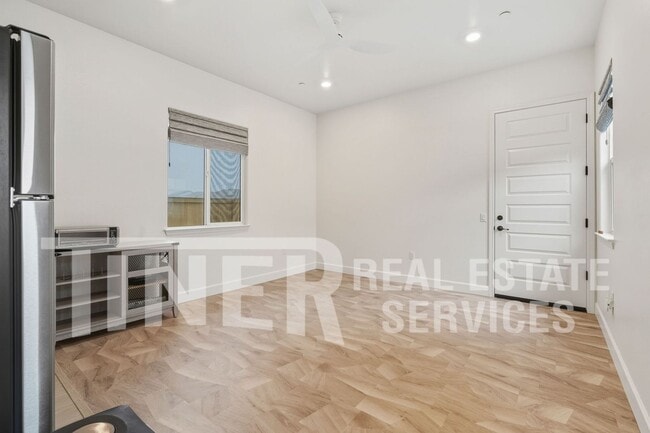 Building Photo - 4901 Peace Lily Ln