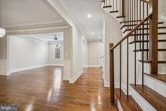 Building Photo - 1553 Rivertown Pl