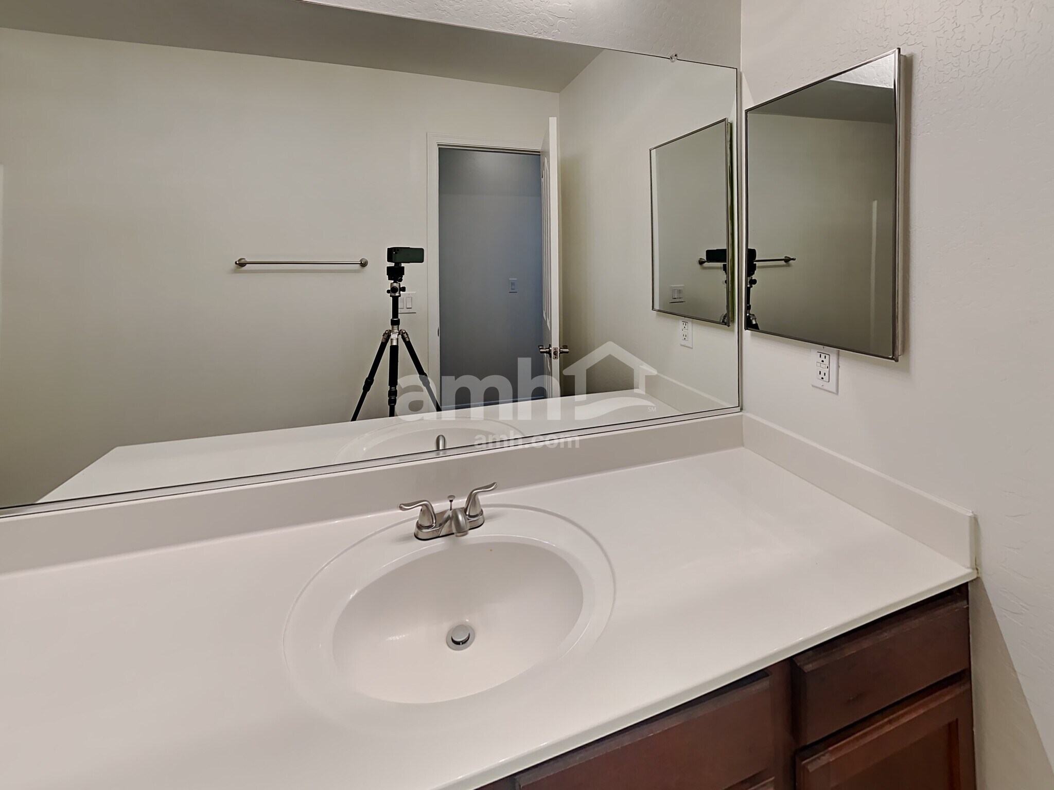 Building Photo - 18134 W Purdue Ave