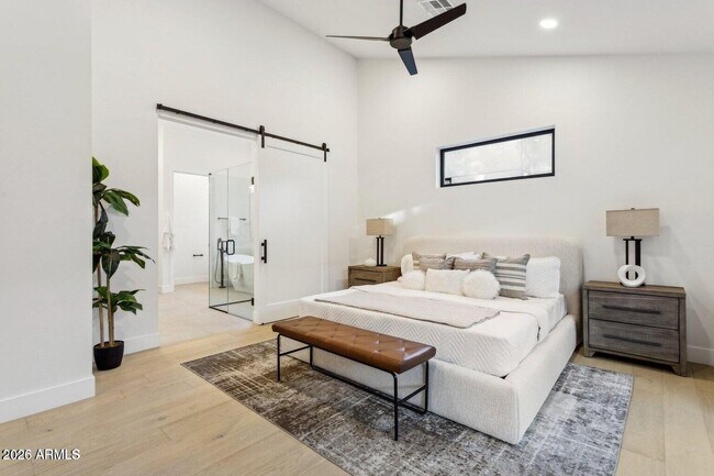 Building Photo - 6323 N 10th Dr