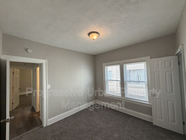 Building Photo - 3346 E 134th St