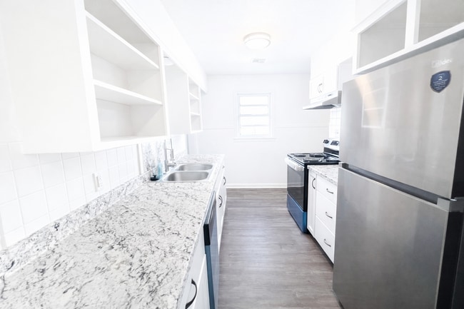 Building Photo - Beautifully Updated 3 Bedroom 2Bath Home in NE Wichita – $1525/month