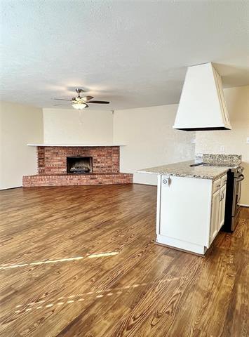 Building Photo - 7132 Nutmeg Ln