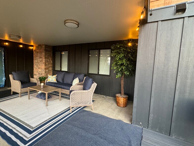 Building Photo - 1420 Madison Ave