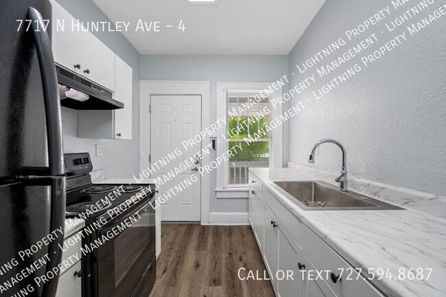 Building Photo - 7717 N Huntley Ave