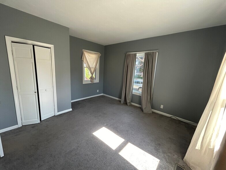 bedroom 1 - 55 Cushing Ave