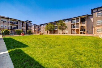 Building Photo - Carrick Bend