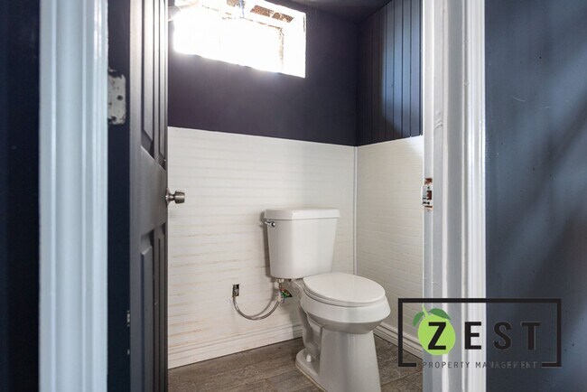 Building Photo - BEAUTIFUL 3 BED HOME