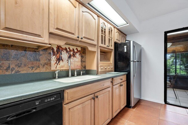Building Photo - 1367 Riverside Cir