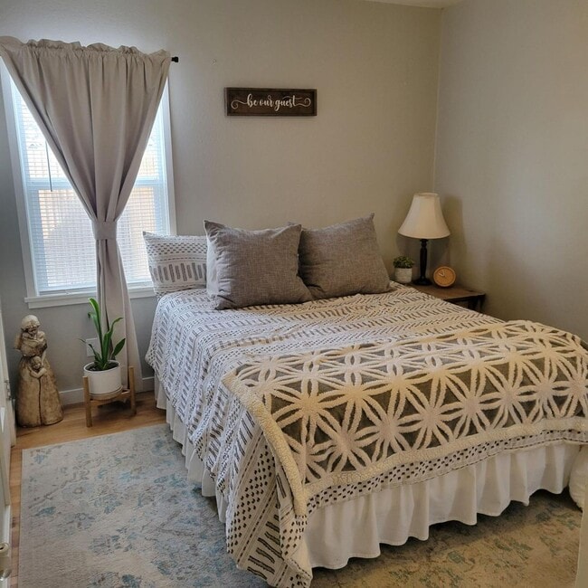 Building Photo - 4 Bedroom Home in Bayfield