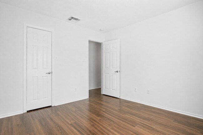 Building Photo - 174 E Spindle Tree Cir
