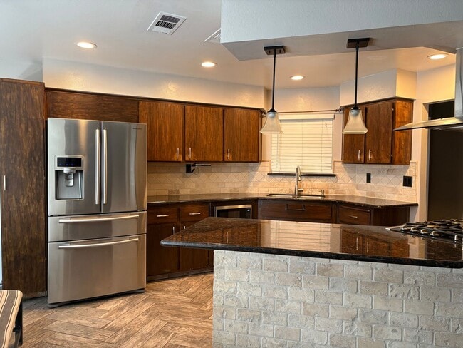 Building Photo - 3818 N Cheryl Ave