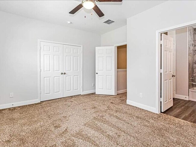 Building Photo - 8214 Parker Rd