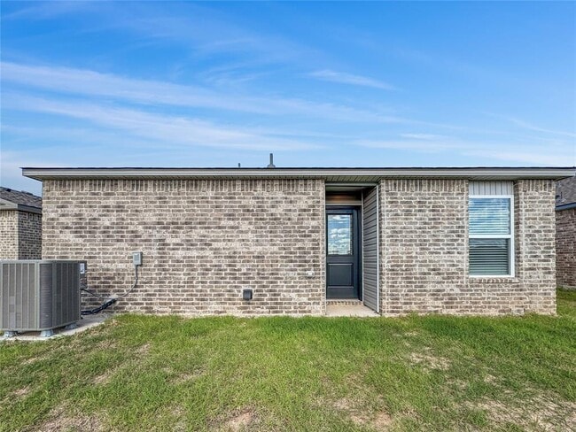 Building Photo - 9613 Stallion Dr