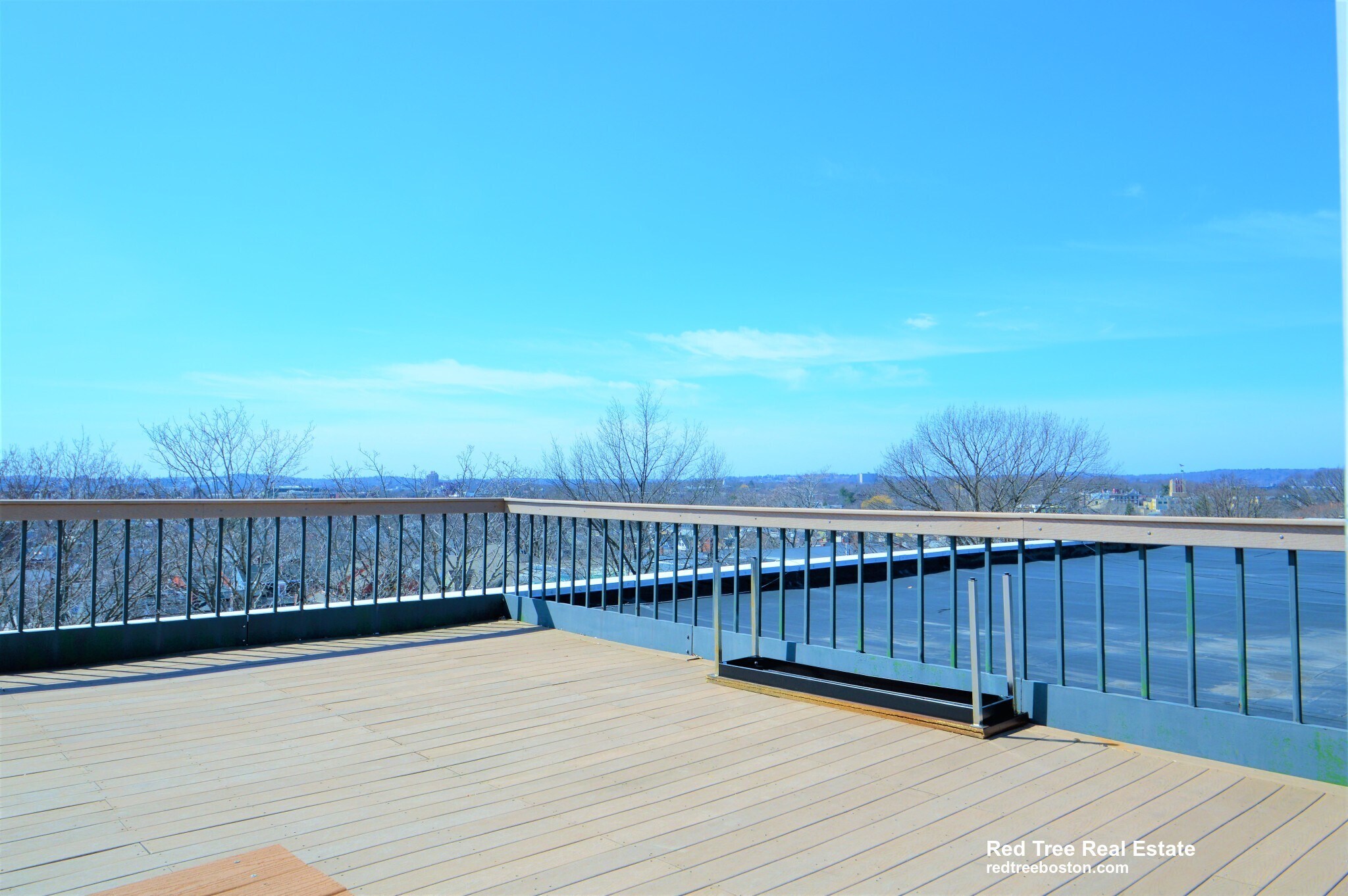 Building Photo - 35 Belmont St