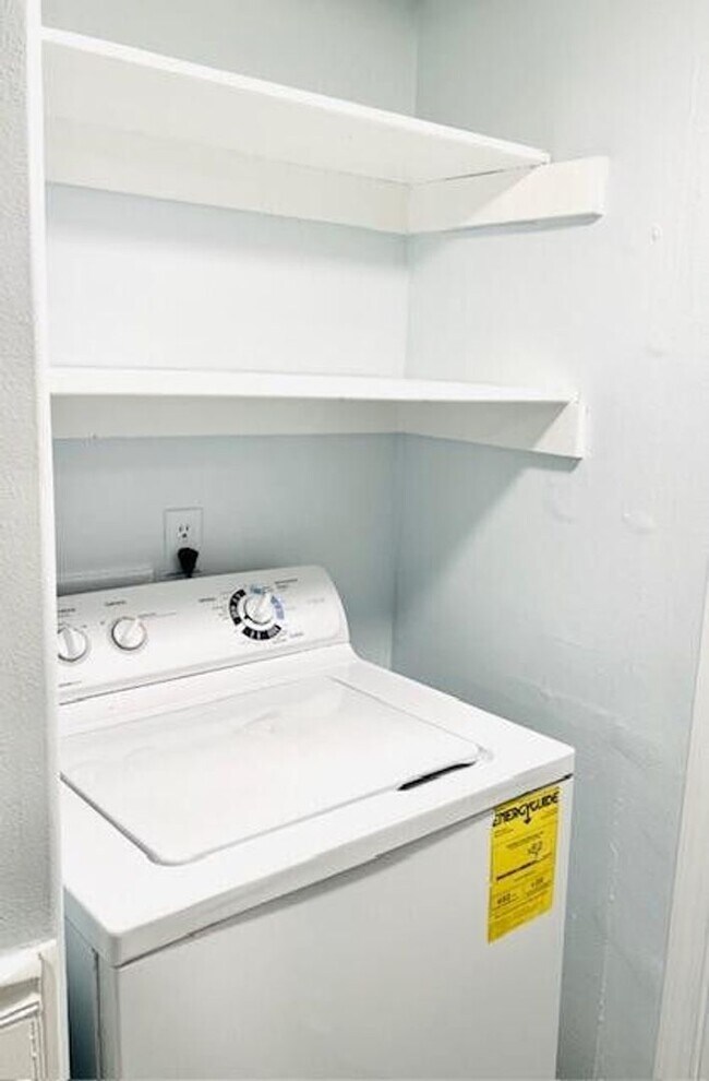 Building Photo - Rare Long-Term Rental in Seascape! Unfurni...