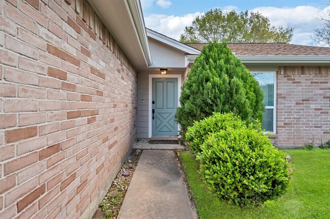 Building Photo - 2402 Blue Mist Ct