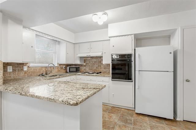 Building Photo - 7549 Brentcove Cir