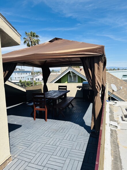 Building Photo - 36 Breeze Ave