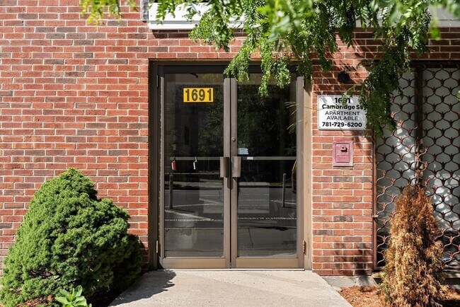 Building Photo - 1691 Cambridge St