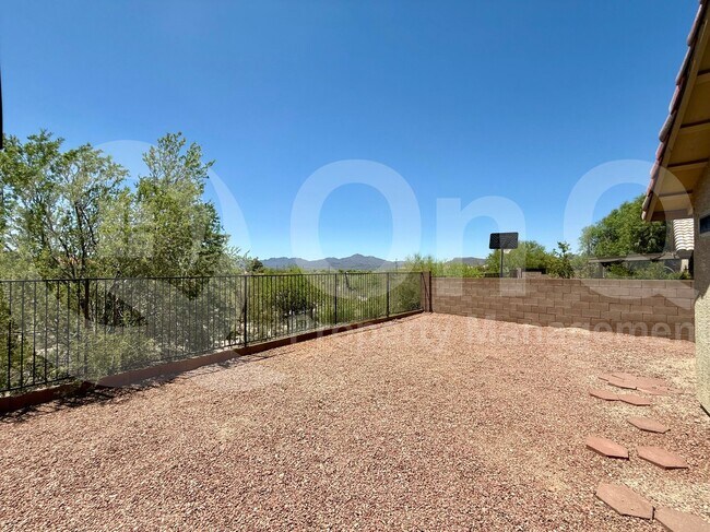 Building Photo - 9462 N Scarlet Tanager Ln