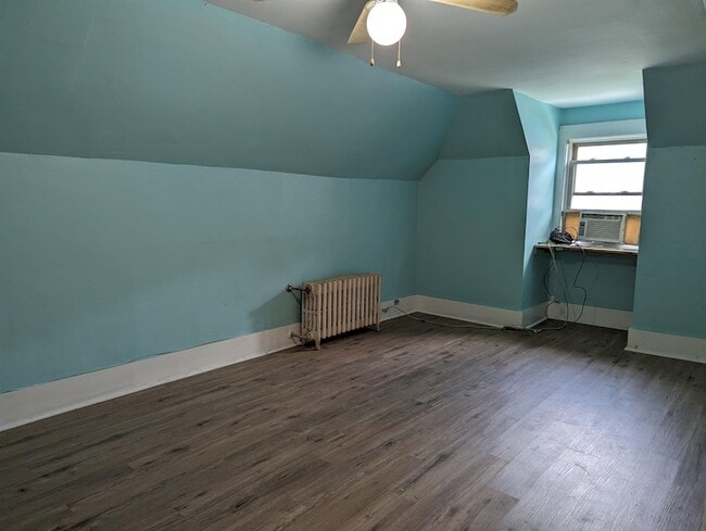 Building Photo - 39 Perry Ave