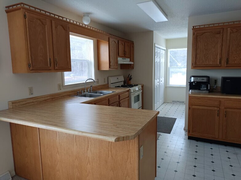 Building Photo - 3646 NY-145