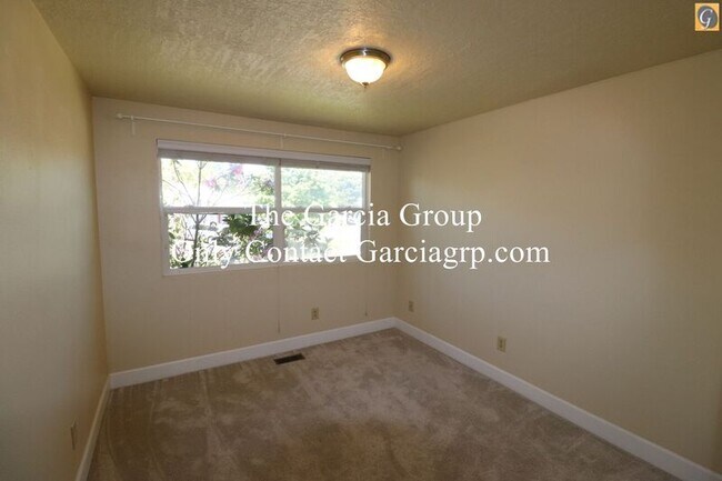 Building Photo - 20540 NW Highland Ct