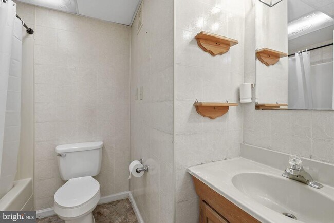 Building Photo - 3052 Benefit Ct