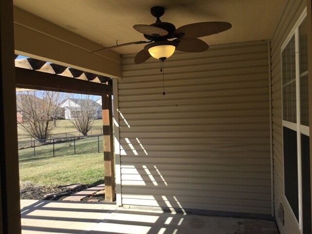 Building Photo - 851 Stardust Ct