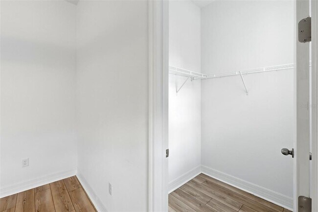 Building Photo - 1859 Treasure Cv