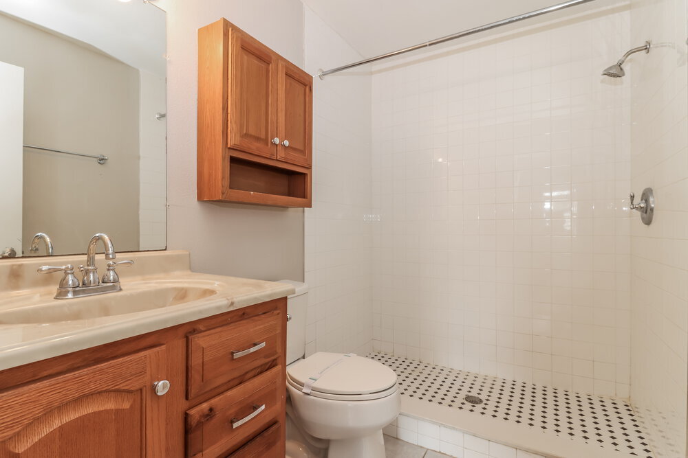 Building Photo - 912 Axlewood Cir