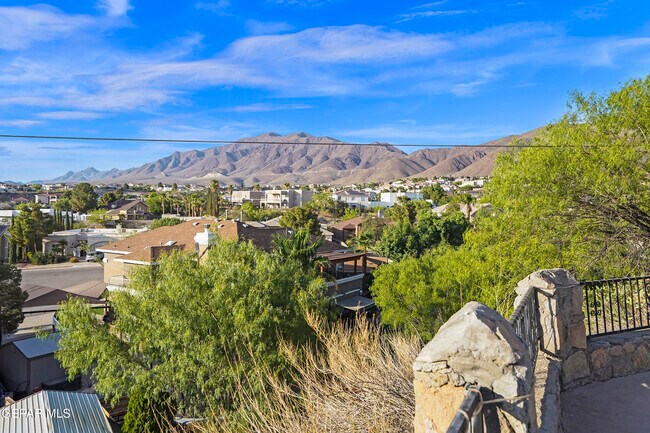 Building Photo - 851 Dulce Tierra Dr