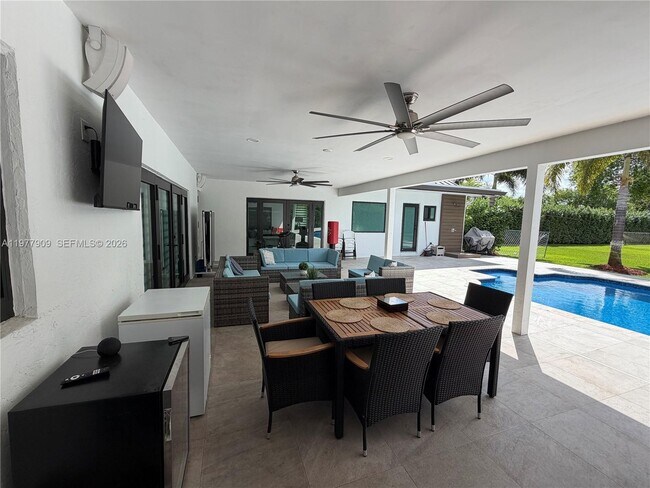 Building Photo - 11300 NW 5th St