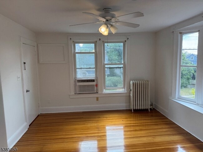 Building Photo - 412 Maple Ave