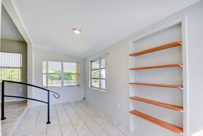 Building Photo - 6698 Belvedere Rd