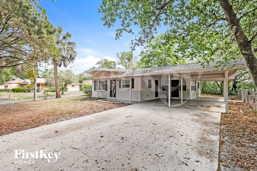 Building Photo - 9305 N Forest Hills Dr