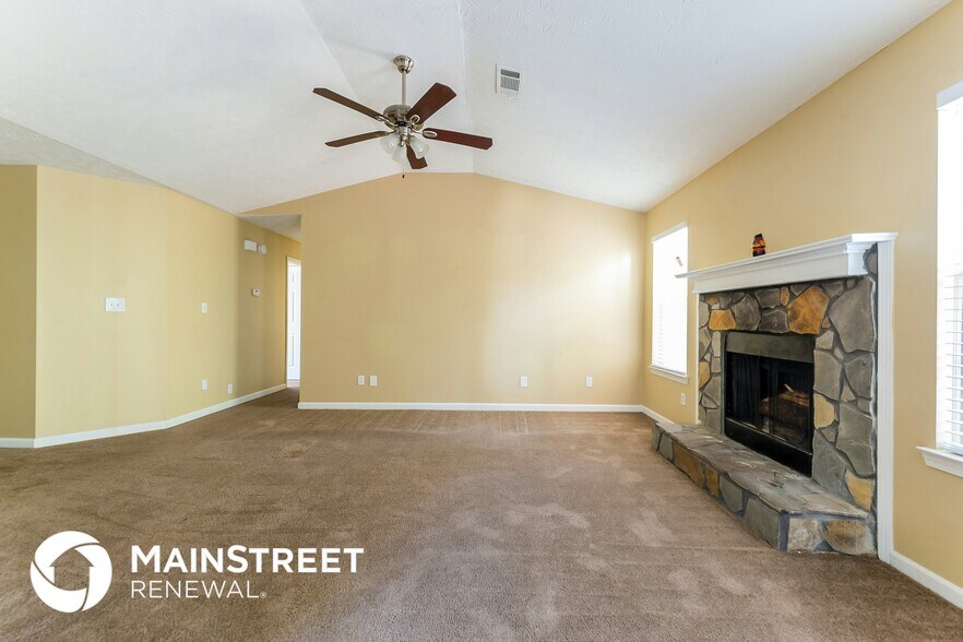 Building Photo - 6805 Silver Maple Dr