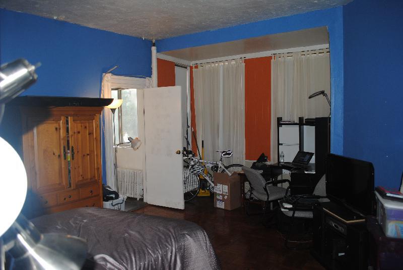 Images are representative samples of the advertised unit. Actual units shown during tours may differ - 248 W Newton St